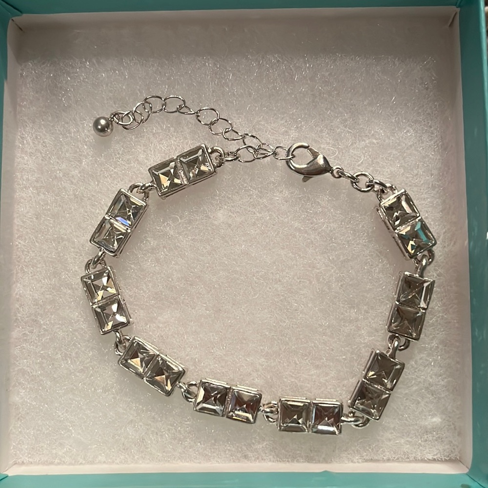 JBloom Silver Colored Rhinestone Bracelet